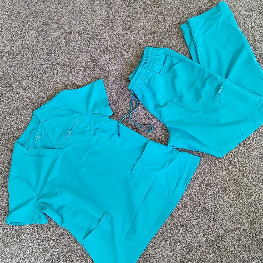 JAANUU teal scrub set